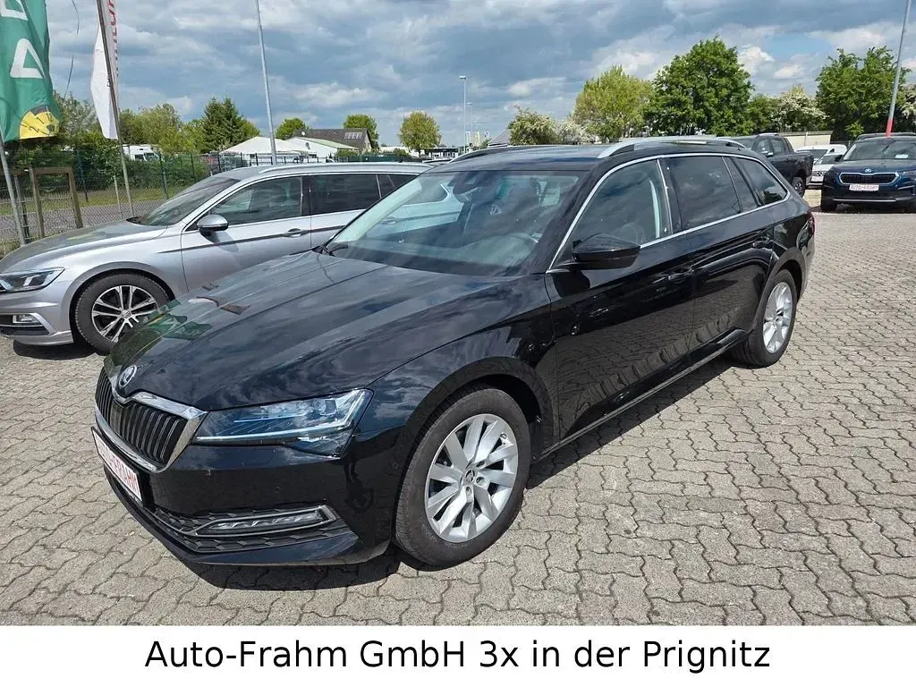 Gebraucht Skoda Superb Style 200 PS (147 kW) 2023 Schwarz Kombi