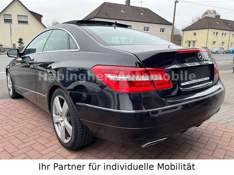 Usata Mercedes E500 387 CV (284 kW) 2009 Nero Coupé