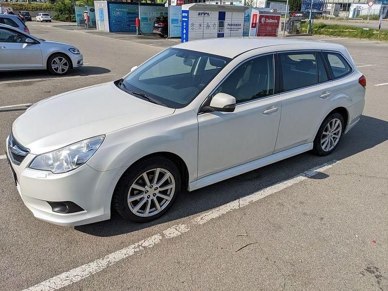 Gebraucht Subaru Legacy 167 PS (122 kW) 2012 Weiß Kombi