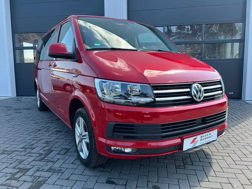 Gebraucht VW Caravelle Comfortline 150 PS (110 kW) 2018 Rot Van