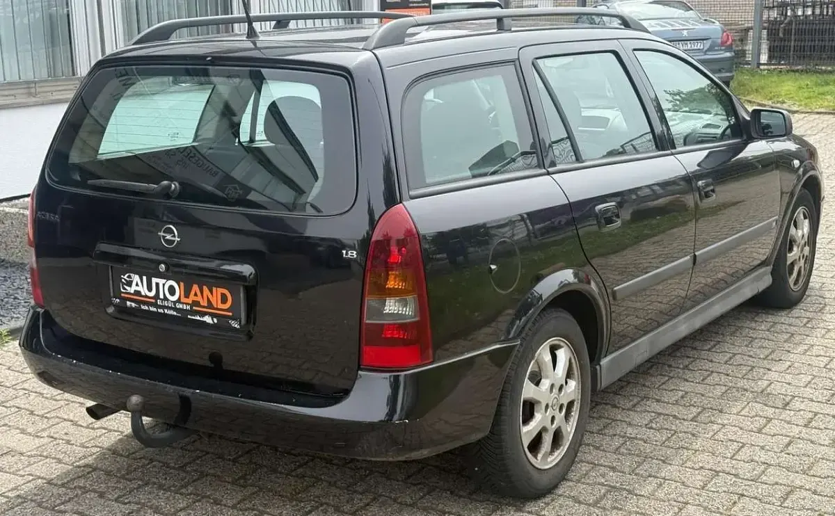 Gebraucht Opel Astra Njoy 125 PS (91 kW) 2004 Schwarz Limousine