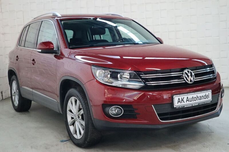 Rot Gebraucht 2013 VW Tiguan Sportline SUV | 15.490 € (Fairer Preis) - Bild 1/4