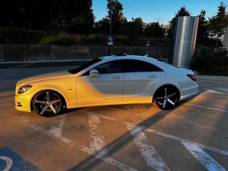 Gebraucht Mercedes CLS350 265 PS (194 kW) 2012 Weiß Limousine