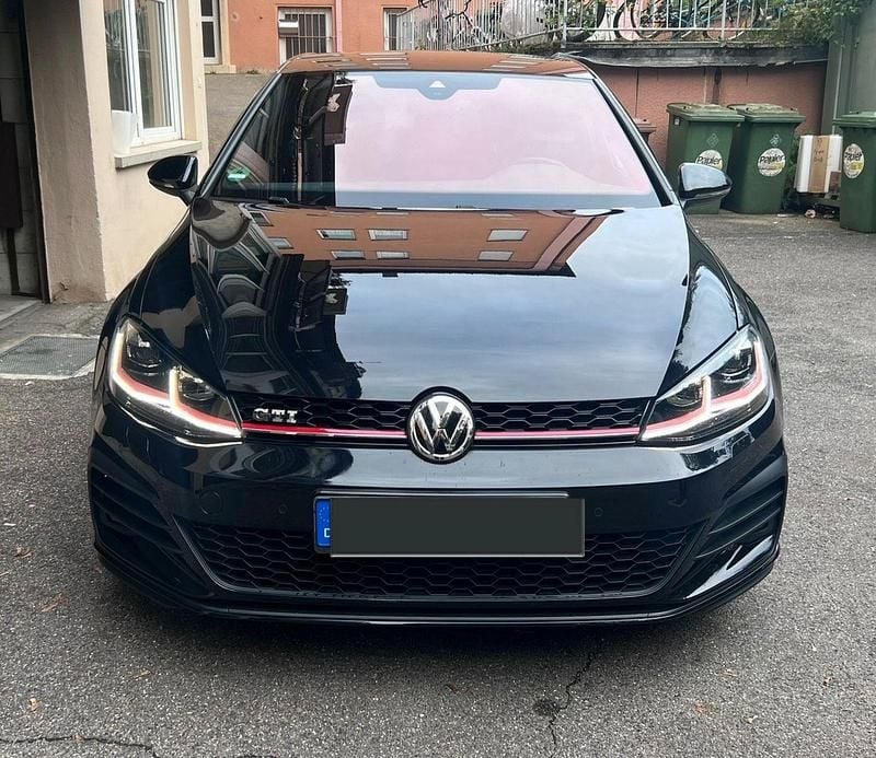 Gebraucht VW Golf VII 230 PS (169 kW) 2017 Schwarz Limousine