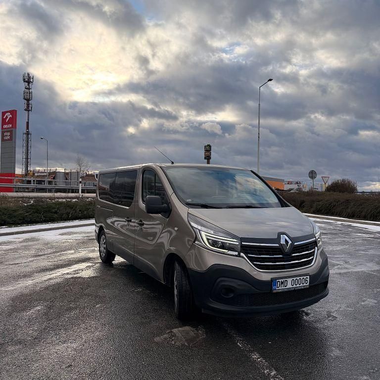 Gebraucht Renault Trafic 145 PS (106 kW) 2019 Braun Van / Kleinbus