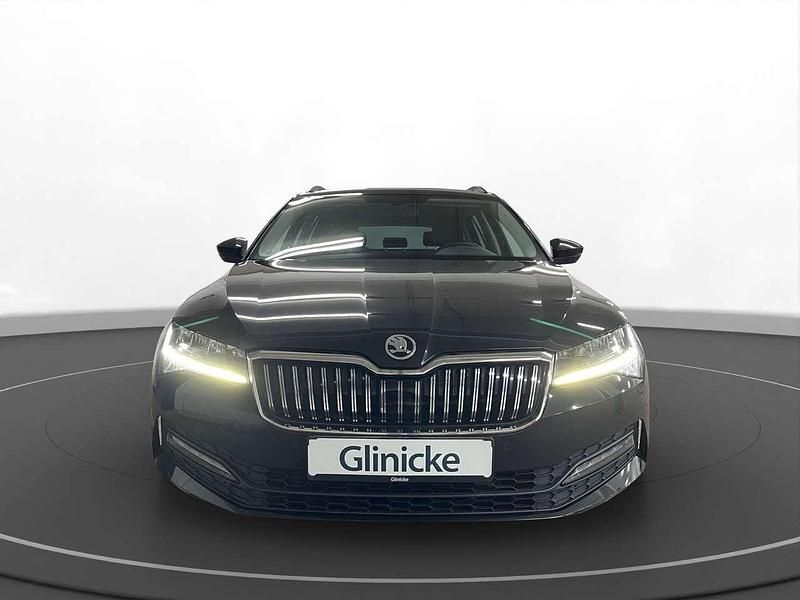 Gebraucht Skoda Superb Ambition 150 PS (110 kW) 2021 Schwarzmagic perleffekt Kombi