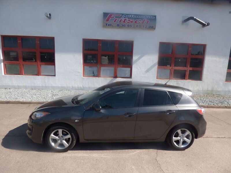 Grau Gebraucht 2012 Mazda 3 Center-Line Limousine | 8.600 € (Guter Preis) - Bild 1/4