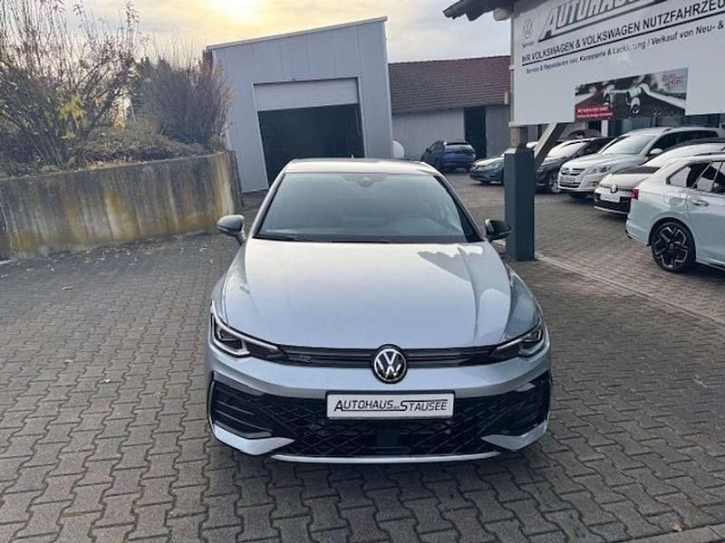 Gebraucht VW Golf VIII R-line 150 PS (110 kW) 2025 Oyster silver metallic Limousine