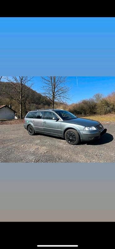 Second-hand VW Passat 122 CP (89 kW) 2005 Gri Break