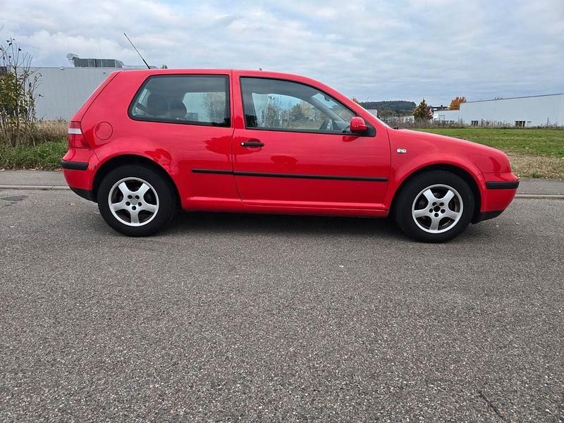 Gebraucht VW Golf III Trendline 75 PS (55 kW) 1999 Rot Limousine