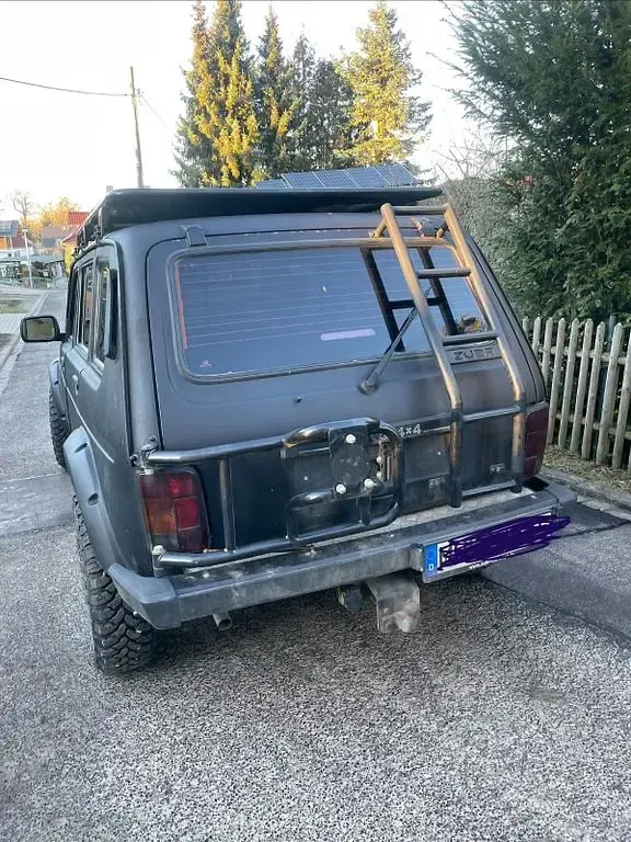 Brugt Lada niva 83 HK (61 kW) 2018 Sort SUV