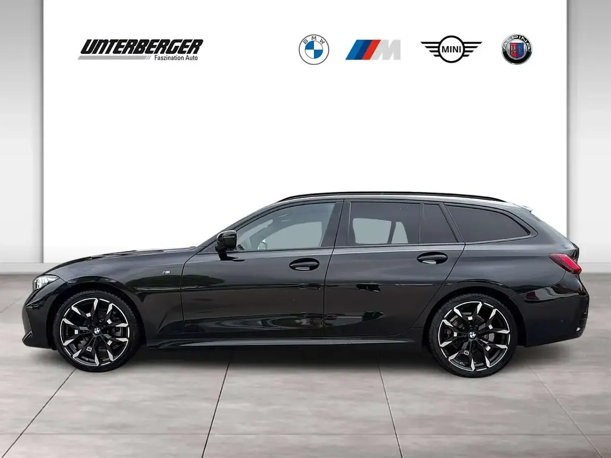 Gebraucht BMW 320 M Sport 190 PS (139 kW) 2025 Saphirschwarz Kombi