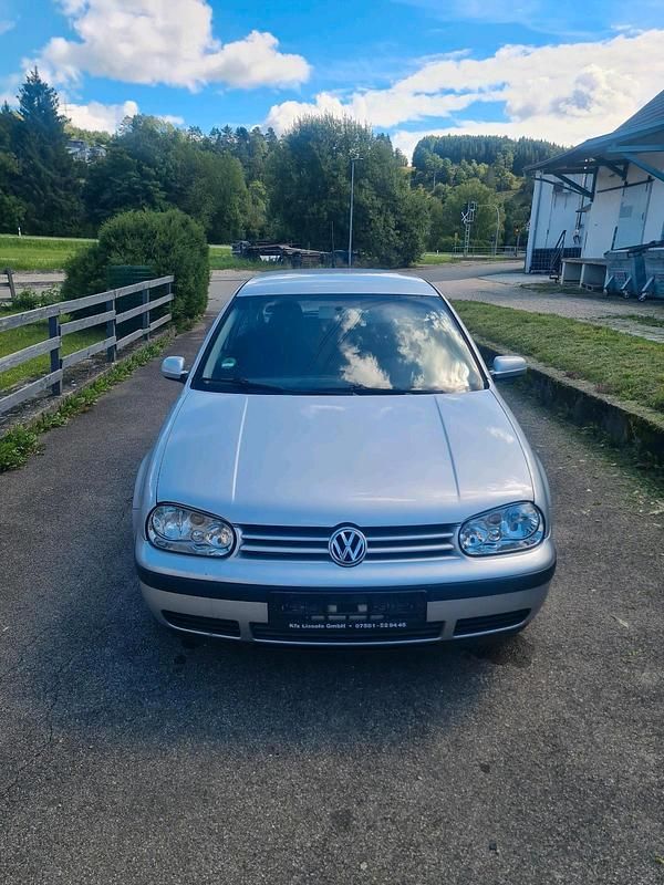 Silber Gebraucht 2003 VW Golf IV Limousine | 450 € (Guter Preis) - Bild 1/4