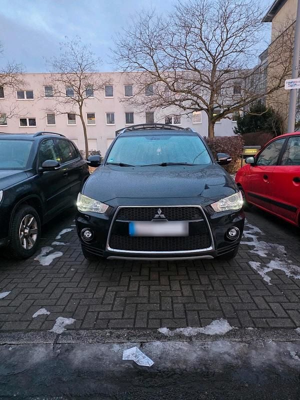Gebraucht Mitsubishi Outlander 157 PS (115 kW) 2010 Schwarz SUV