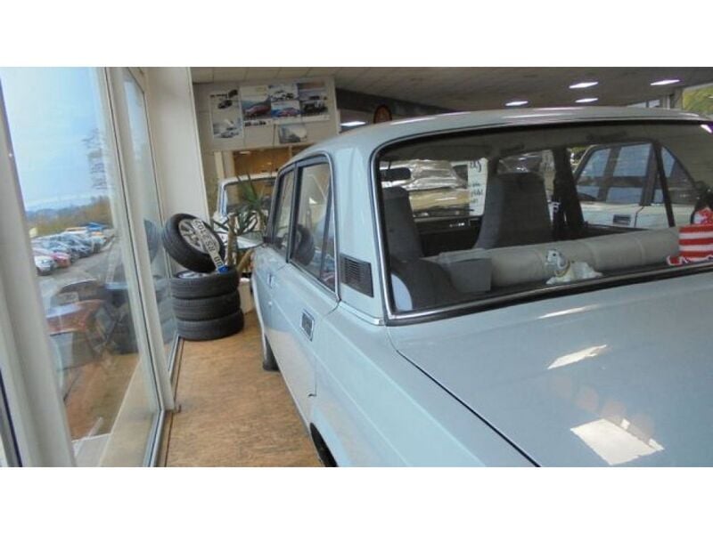 Second-hand Lada 2107 75 CP (55 kW) 1990 Gri Berlinǎ