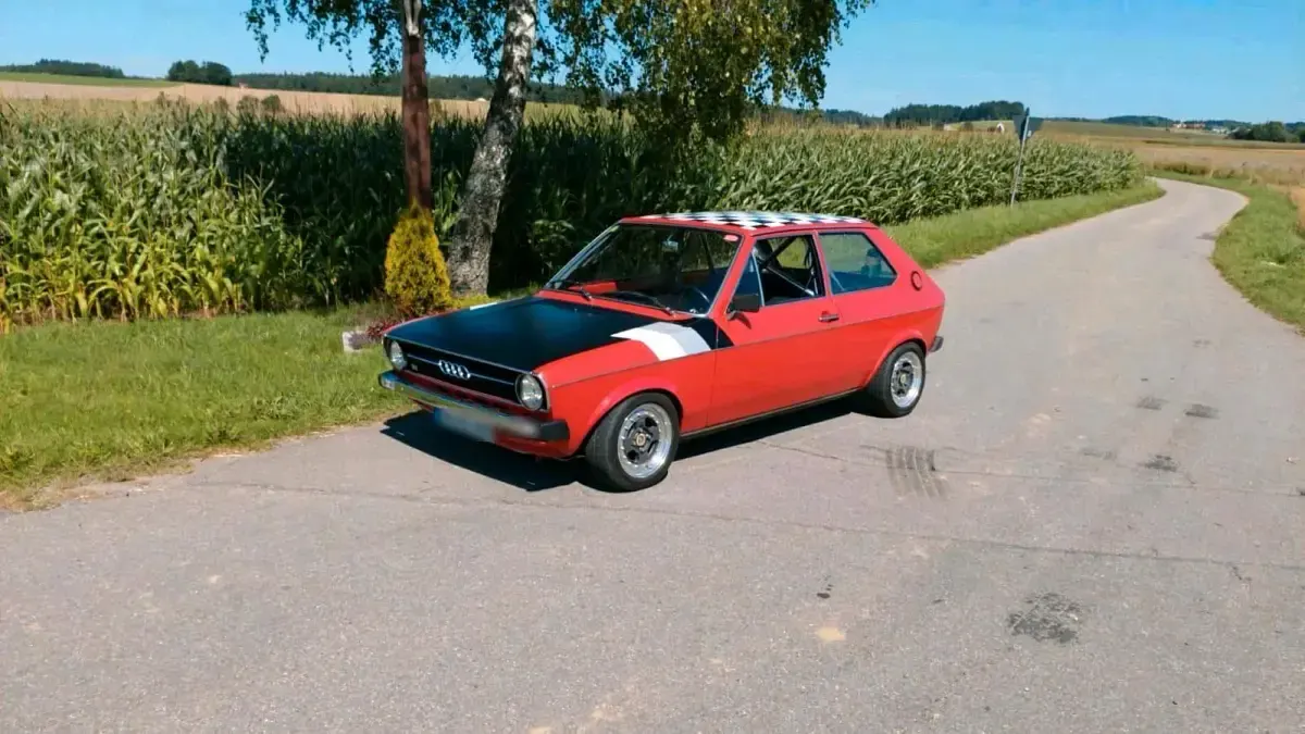 Gebraucht Audi 50 125 PS (91 kW) 1976 Rot Kleinwagen