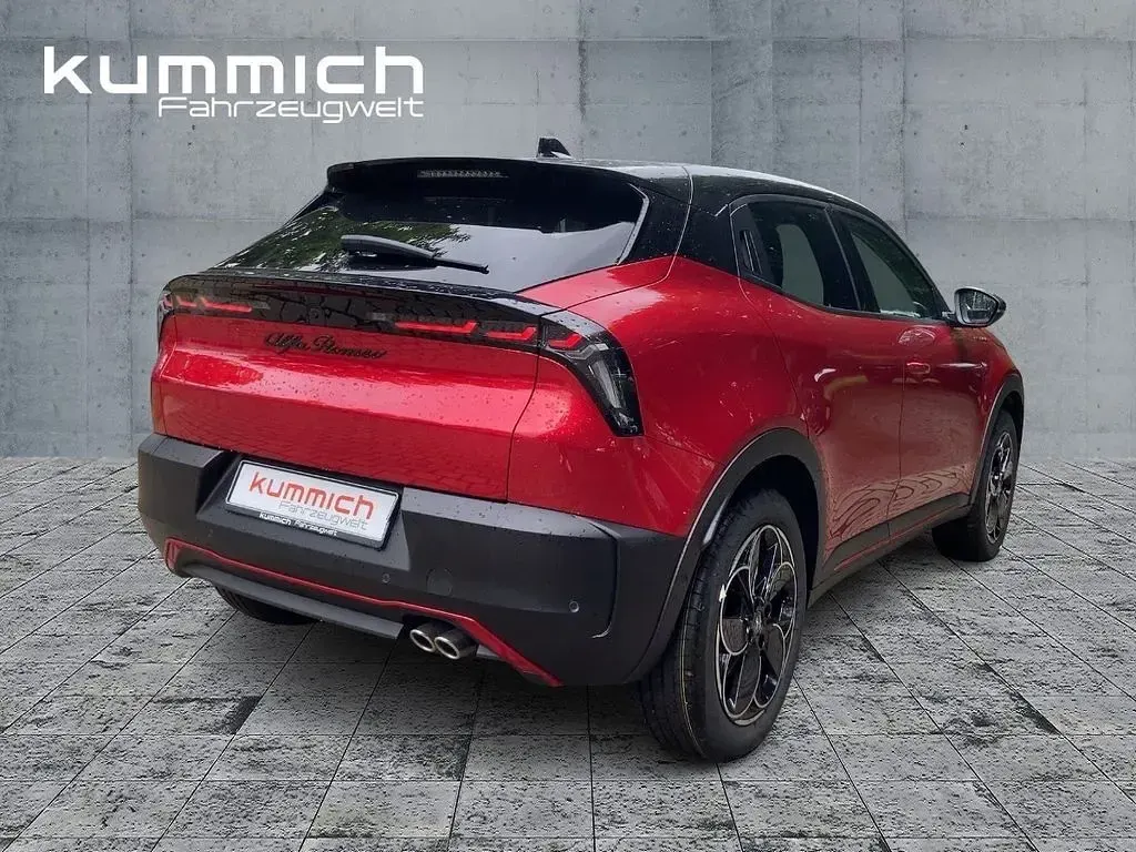Neu Alfa Romeo Junior Edizione Speciale 145 PS (106 kW) 2026 Rot SUV