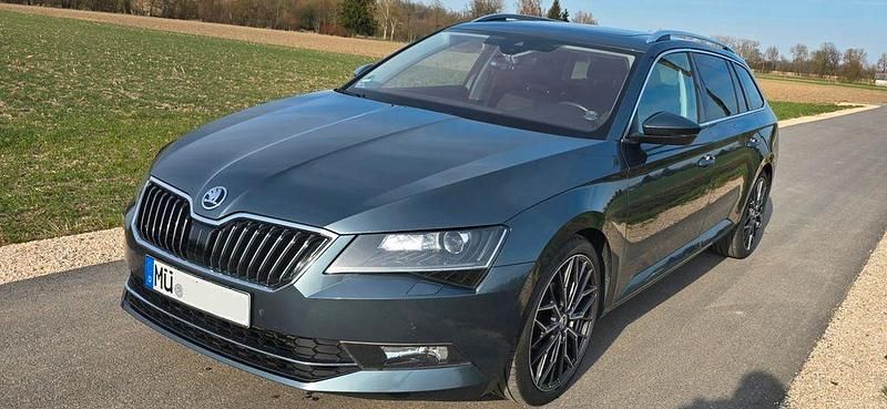 Gebraucht Skoda Superb 190 PS (139 kW) 2018 Grau Kombi