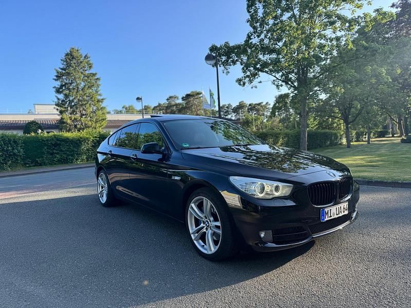 Schwarz Gebraucht 2012 BMW 530 Gran Turismo Limousine | 13.900 € (Fairer Preis) - Bild 1/4
