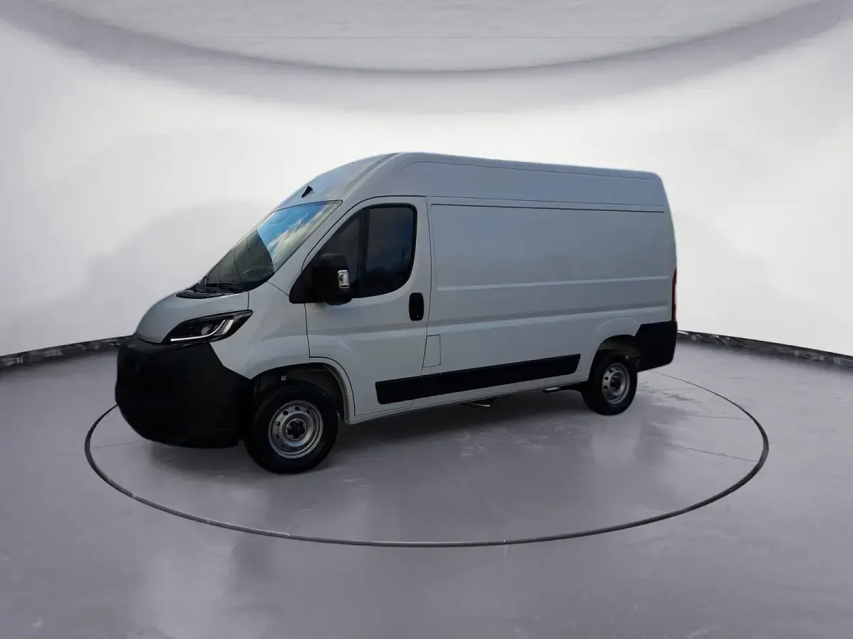 Neu Peugeot Boxer 140 PS (102 kW) 2025 Weiß Van