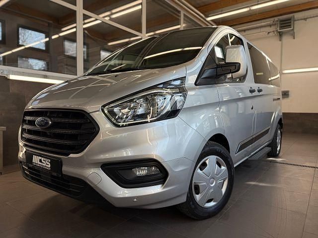 Gebraucht Ford Transit Trend 131 PS (96 kW) 2020 Silber Van / Kleinbus