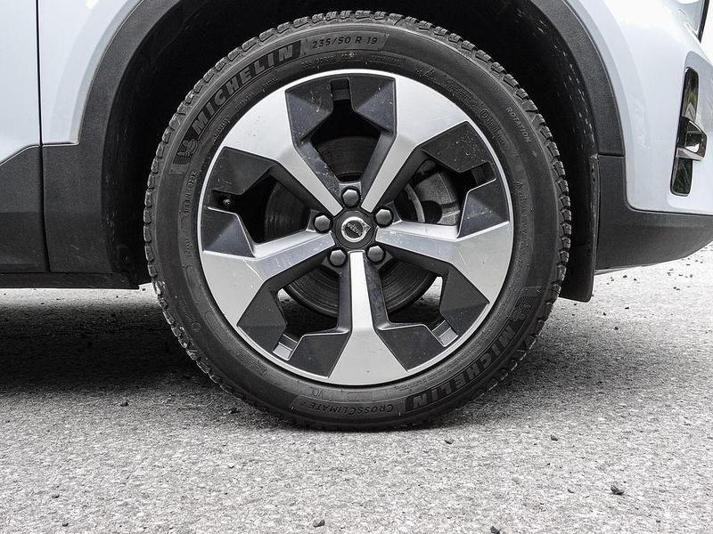 Gebraucht Volvo XC40 Plus 197 PS (144 kW) 2024 Blau SUV