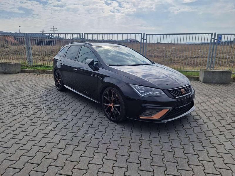 Gebraucht Seat Leon 4Drive 300 PS (220 kW) 2019 Mitternachtsschwarz Kombi