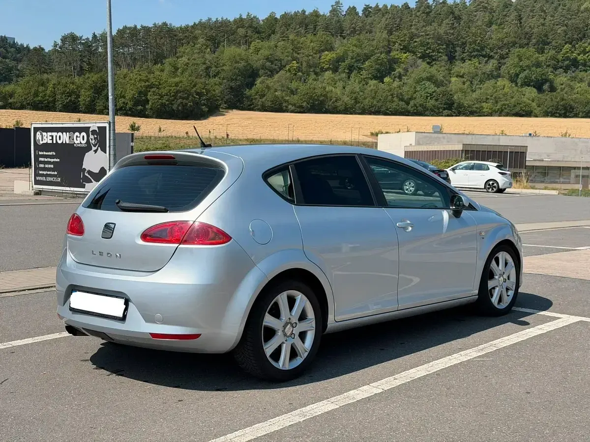 Gebraucht Seat Leon 160 PS (117 kW) 2008 Silber Kleinwagen