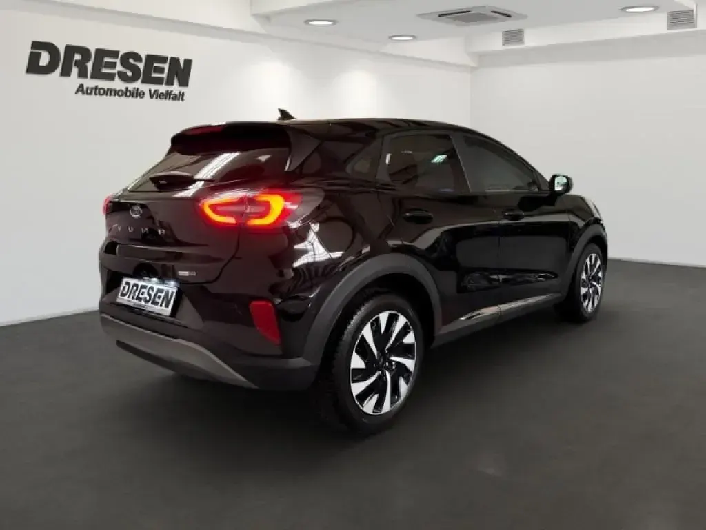 Gebraucht Ford Puma Titanium 125 PS (91 kW) 2022 Obsidianschwarz metallic (metallic) SUV