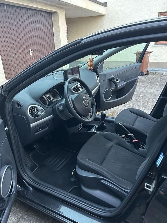 Gebraucht Renault Clio III Dynamique 101 PS (74 kW) 2009 Schwarz Limousine