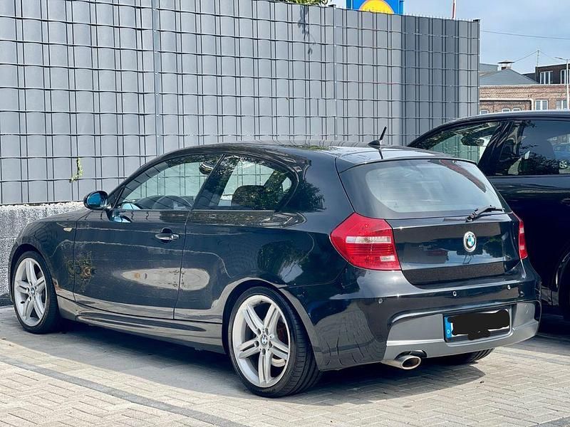 Schwarz Gebraucht 2008 BMW 120 M Sport Kleinwagen | 7.500 € (Fairer Preis) - Bild 1/4