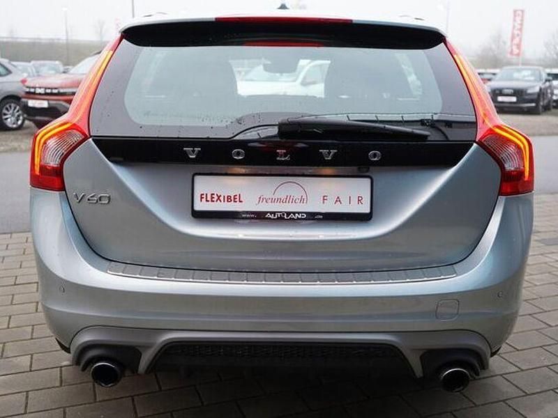 Gebraucht Volvo V60 R-Design 152 PS (111 kW) 2018 Silber Kombi