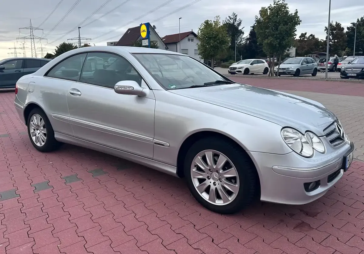 Gebraucht Mercedes CLK200 163 PS (119 kW) 2006 Silber Coupé