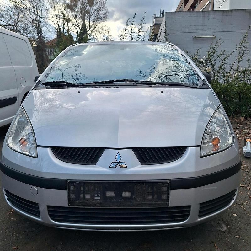Gebraucht Mitsubishi Colt 75 PS (55 kW) 2007 Silber Kleinwagen