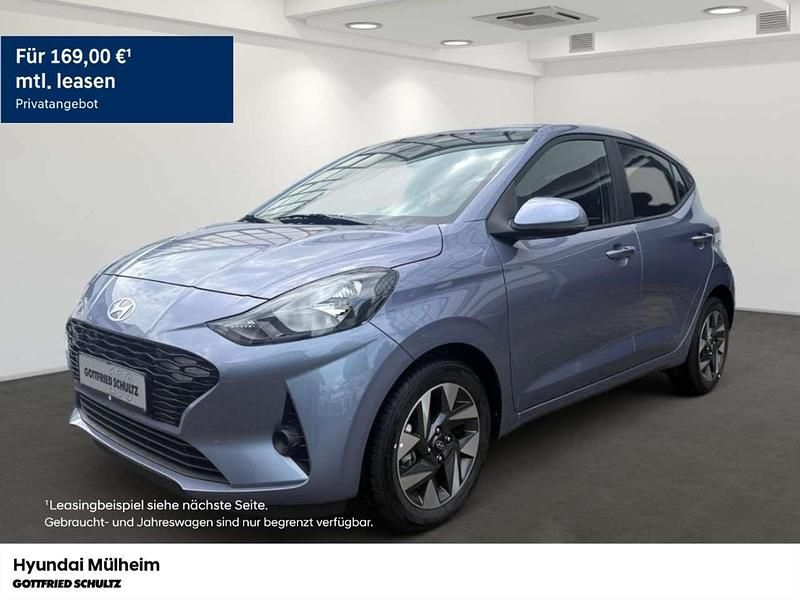 Blau Neu 2025 Hyundai i10 Trend Kleinwagen | 19.880 € (Etwas zu teuer) - Bild 1/4