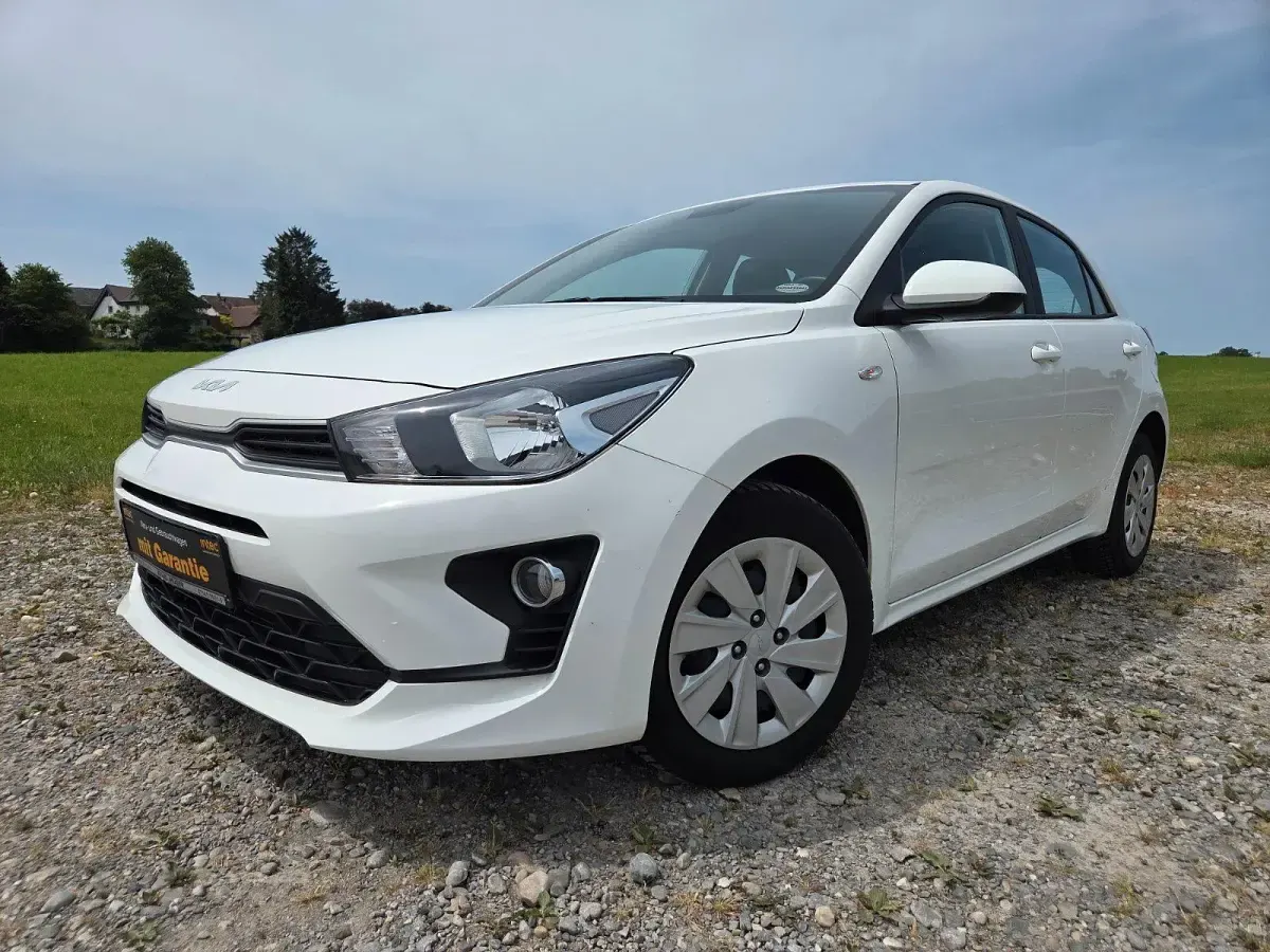 Gebraucht Kia Rio 82 PS (60 kW) 2022 Weiß Kleinwagen