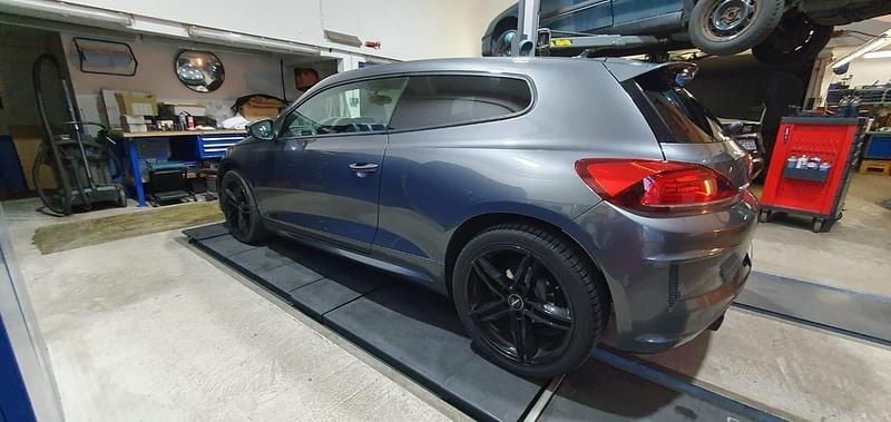 Gebraucht VW Scirocco R-line 179 PS (131 kW) 2016 Grau Coupé
