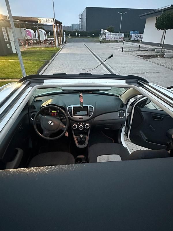 Weiß Gebraucht 2010 Hyundai i10 Kleinwagen | 2.100 € (Guter Preis) - Bild 1/4