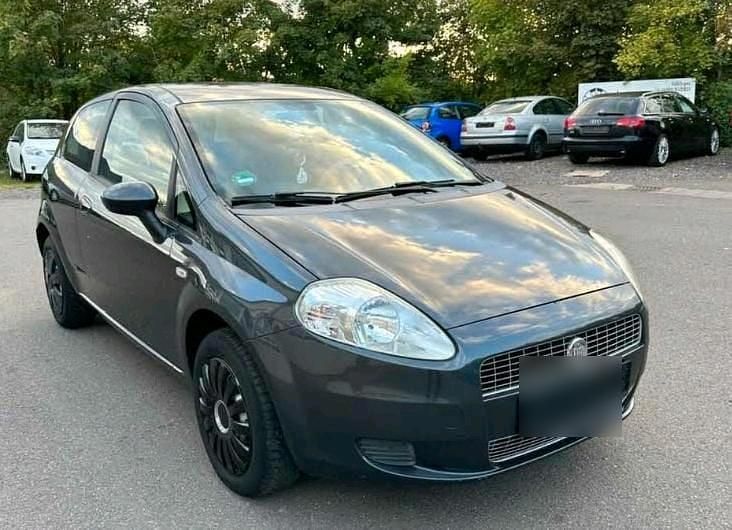Grau Gebraucht 2008 Fiat Grande Punto Kleinwagen | 1.100 € - Bild 1/1