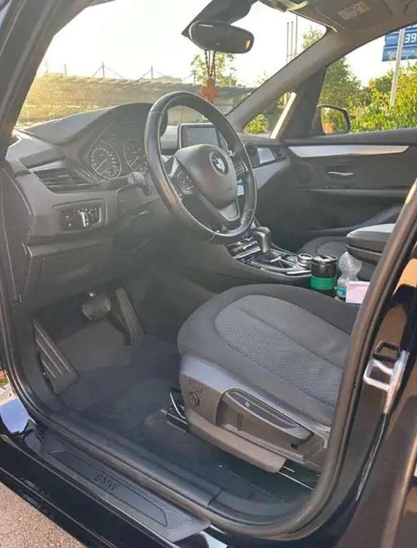 Gebraucht BMW 218 Advantage 150 PS (110 kW) 2016 Schwarz Van / Kleinbus