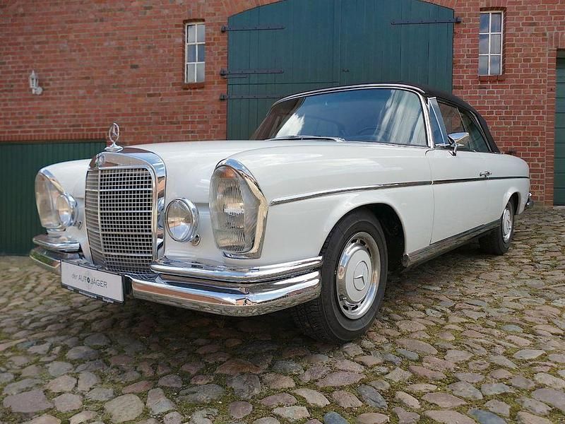 717 papyrus weiß Gebraucht 1969 Mercedes W111 SE Cabrio | 138.500 € - Bild 1/4