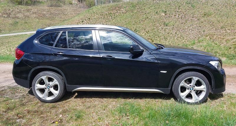 Gebraucht BMW X1 177 PS (130 kW) 2012 Schwarz SUV