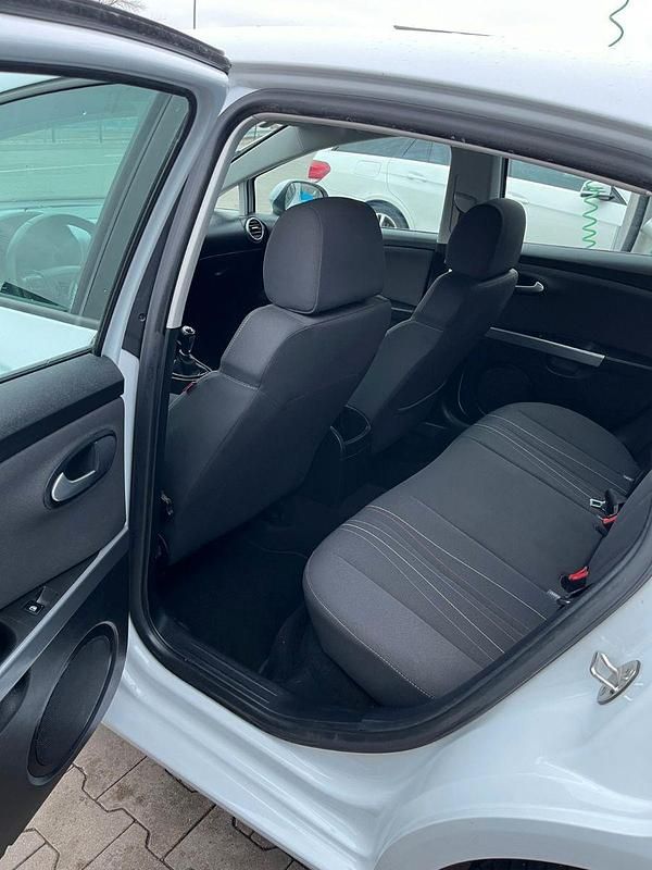 Second-hand Seat Leon Copa 125 CP (91 kW) 2012 Alb Berlinǎ