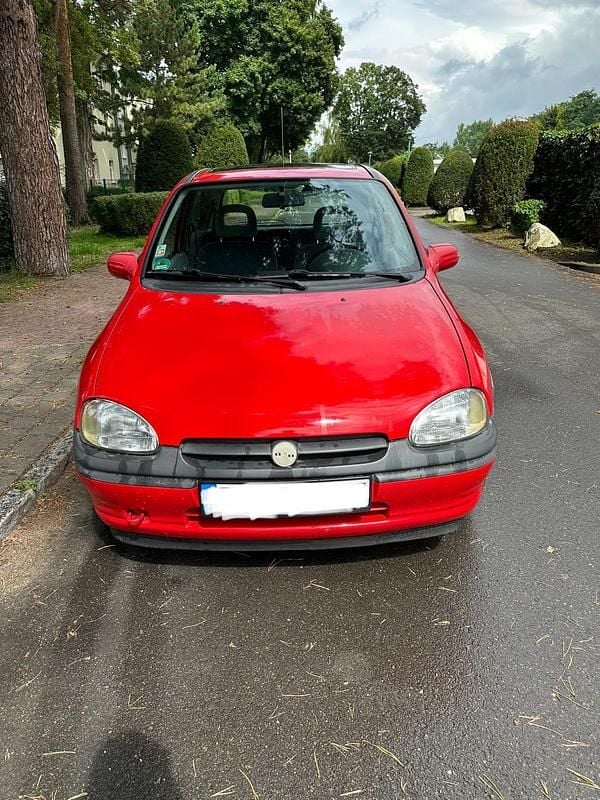 Rot Gebraucht 1996 Opel Corsa Kleinwagen | 1.245 € (Fairer Preis) - Bild 1/4