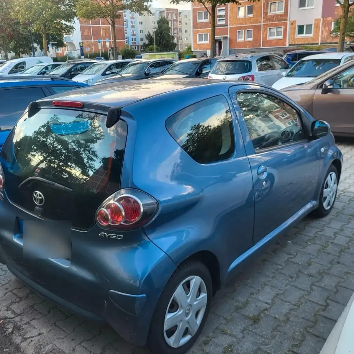 Gebraucht Toyota Aygo 68 PS (50 kW) 2009 Blau Kleinwagen