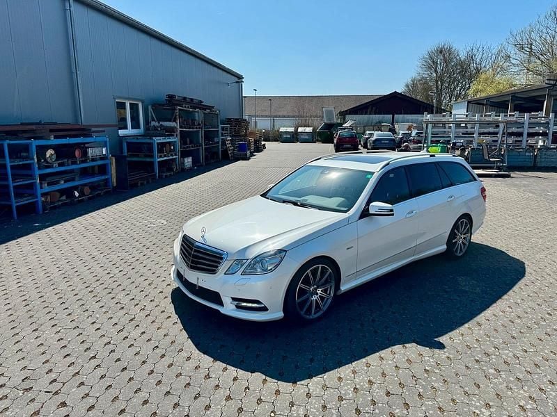 Gebraucht Mercedes E63 AMG 408 PS (300 kW) 2011 Weiß Kombi