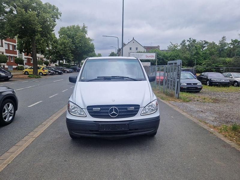 Weiß Gebraucht 2009 Mercedes Vito Kombi | 7.800 € (Etwas zu teuer) - Bild 1/4