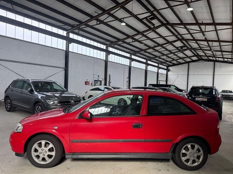 Gebraucht Opel Astra 101 PS (74 kW) 2001 Rot Limousine
