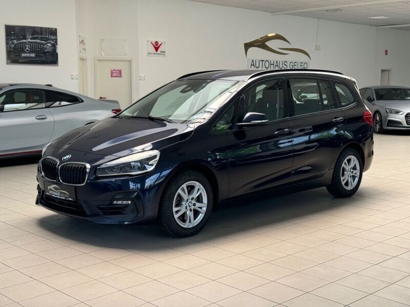 Blau Gebraucht 2018 BMW 218 Gran Tourer Advantage Van / Kleinbus | 11.980 € (Fairer Preis) - Bild 1/4