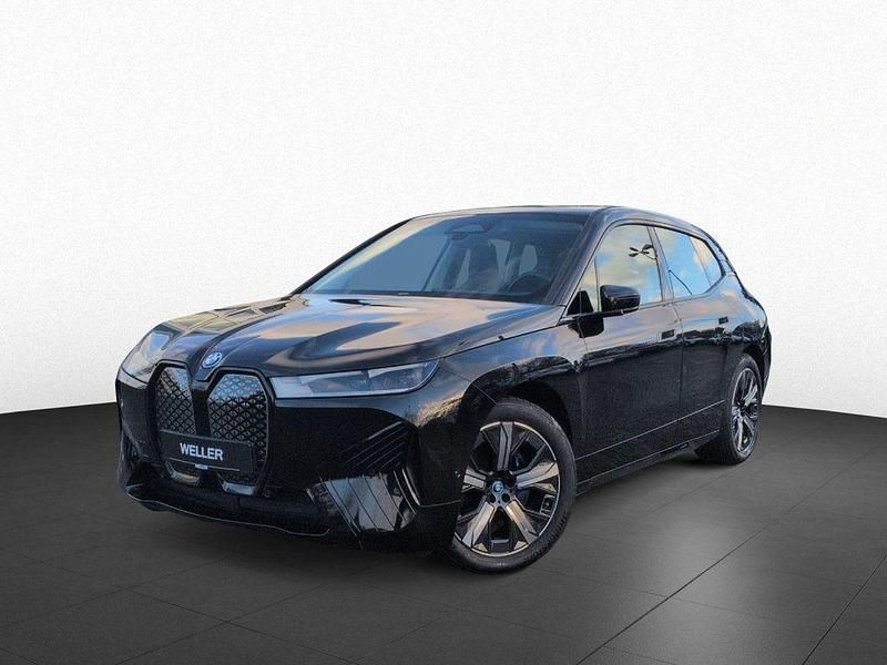 Gebraucht BMW iX Comfort Edition 239 kW (326 PS) 2023 Black sapphire (schwarz) SUV
